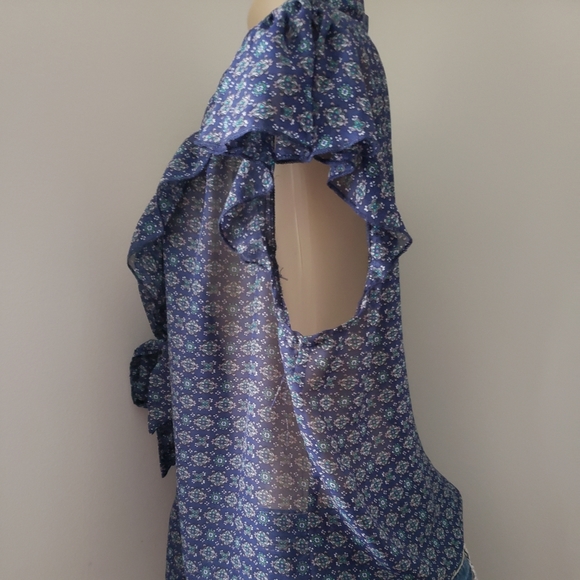 EUC Torrid Plus Size Women's Blue Button Front Ruffle Short Sleeve Sheer Blouse - Picture 4 of 6